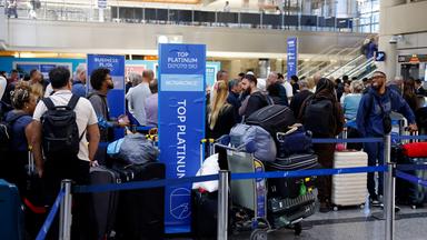 Over 1,600 flights canceled in US amid government shutdown