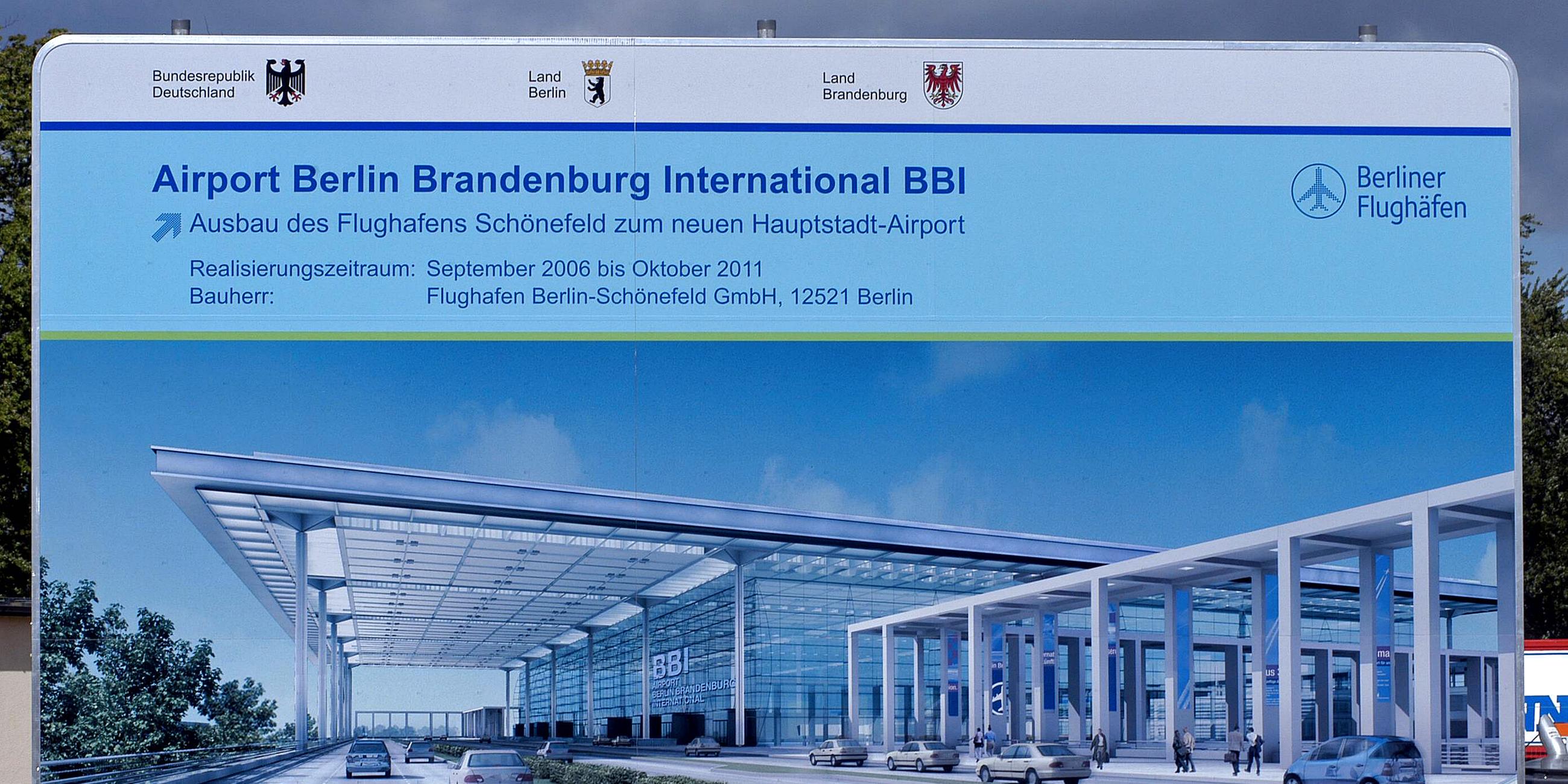 Archiv: Infotafel zum Ausbau des Flughafens Schönefeld zum Airport Berlin Brandenburg International BBI in Berlin am 05.09.2006