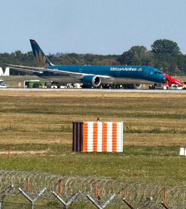 Eine Maschine der Vietnam Airlines Maschine ist kurz nach ihrem Start vom Münchner Flughafen dort wieder gelandet.