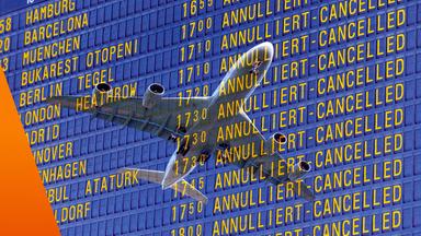 Flugzeug mit Layer einer Tafel mit Abflugzeiten