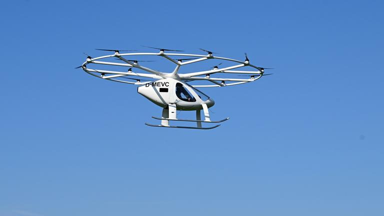 Ein elektrisch angetriebenes Flugtaxi Volocopter.