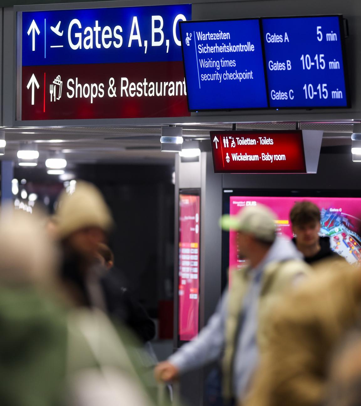 Reiseverkehr zu Beginn der Osterferien in Nordrhein-Westfalen