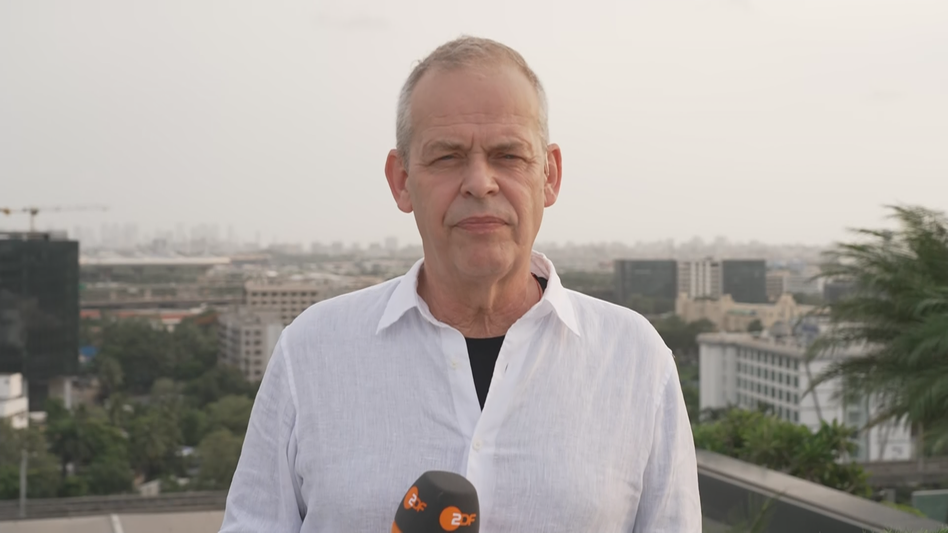 Indien-Korrespondent Johannes Hano bei ZDFheute live.