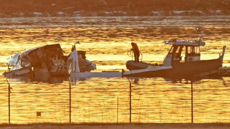 Bergung von Wrackteilen