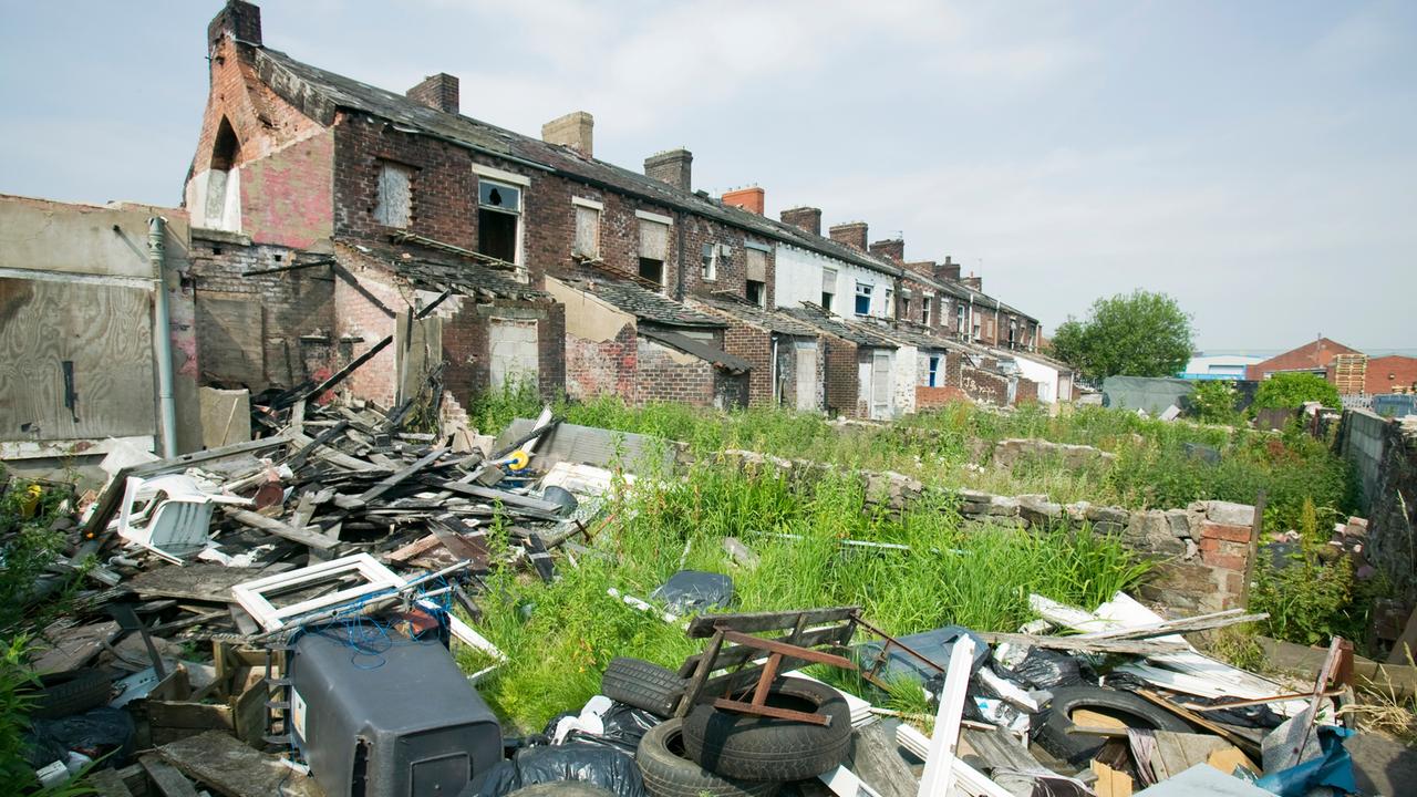 Großbritannien: Illegale Müll-Entsorgung belastet Umwelt