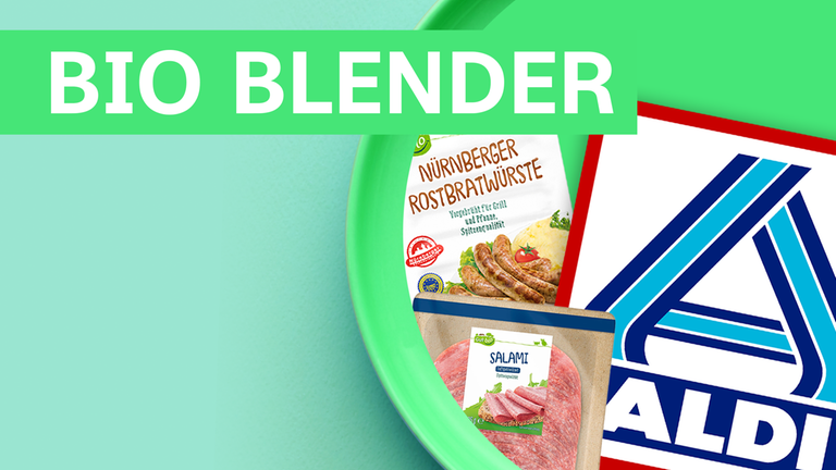 ein Aldi-Nord Logo neben 2 Eigenmarken Salami und Nürnberger Rostbratwürste vor grünem Hintergrund Überschrift Bio Blender