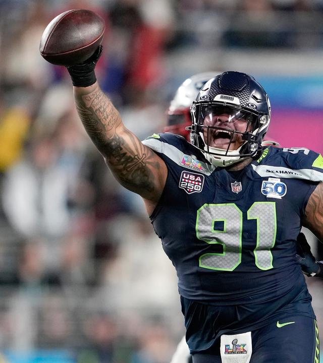 Seattle Seahawks Defensive Tackle Byron Murphy II