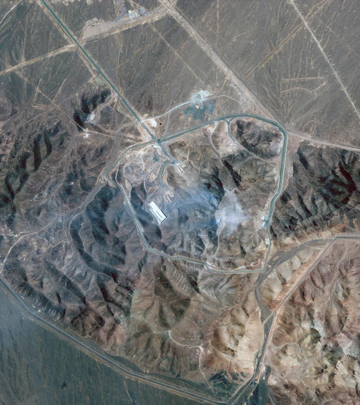 Dieses Satellitenbild von Planet Labs PBC zeigt die unterirdische iranische Anlage zur Urananreicherung in Fordo nach US-Luftangriffen auf die Einrichtung am Sonntag, dem 22. Juni 2025. (Planet Labs PBC über AP)
