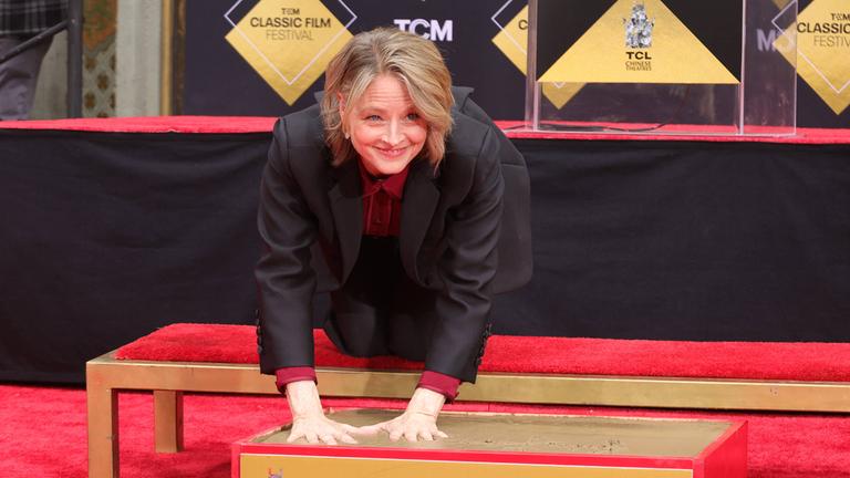 Hollywood-Star Jodie Foster verewigt sich in Zement