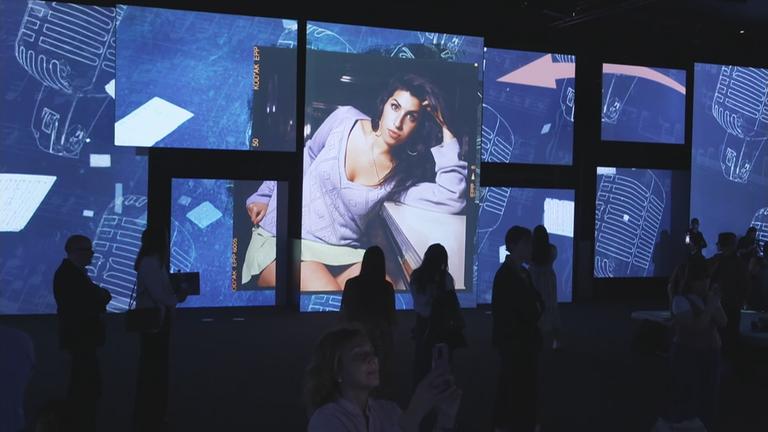 "Frameless": Ausstellung in Manchester