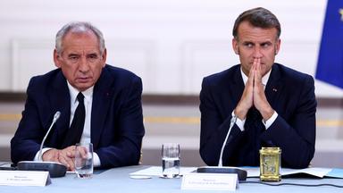 Francois Bayrou und Emmanuel Macron im Elysee Palast.