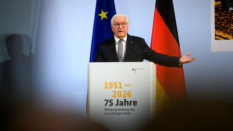 Bundespräsident Frank-Walter Steinmeier spricht bei der Jubiläumsveranstaltung "75 Jahre Wiedergründung des Auswärtigen Amtes" im Auswärtigen Amt am 24.03.2026 