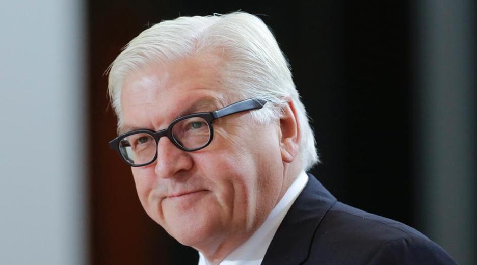Frank Walter Steinmeier mit schwarzer Brille.