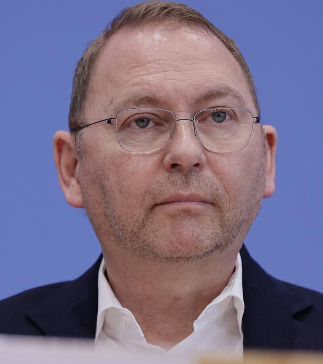 Frank Werneke, Vorsitzender der Vereinten Dienstleistungsgewerkschaft (ver.di) in Berlin. (Archiv)