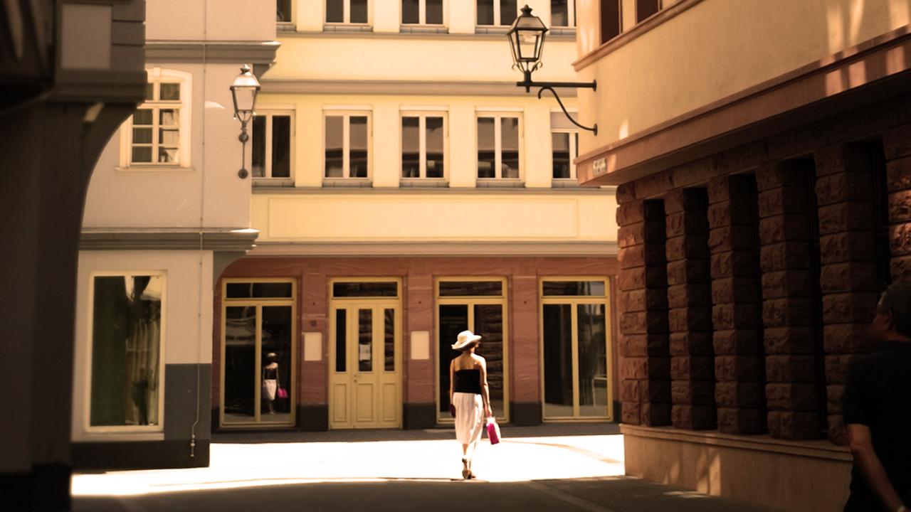 Das Leben muss noch einziehen: Bislang hat diese neue Altstadt etwas von einer Filmkulisse vor dem Start der Dreharbeiten.