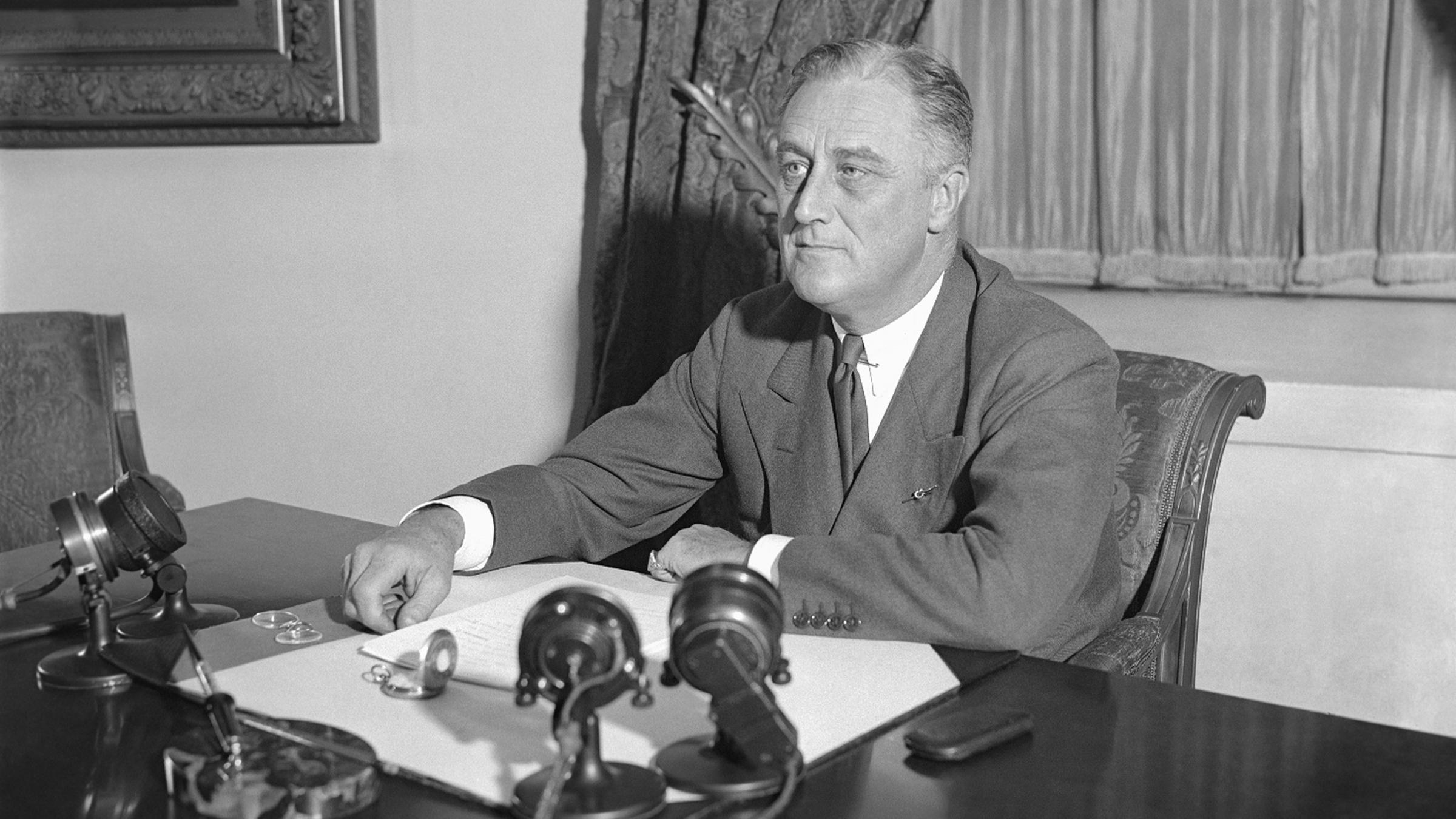 Archiv: Franklin D. Roosevelt an seinem schreibtisch im weissen haus - 1933