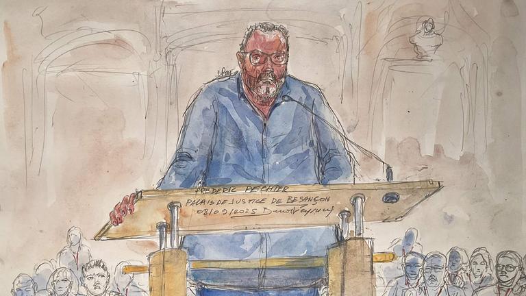 Eine Gerichtskizze des Arztes, der in Frankreich dreißig Patienten getötet haben soll.