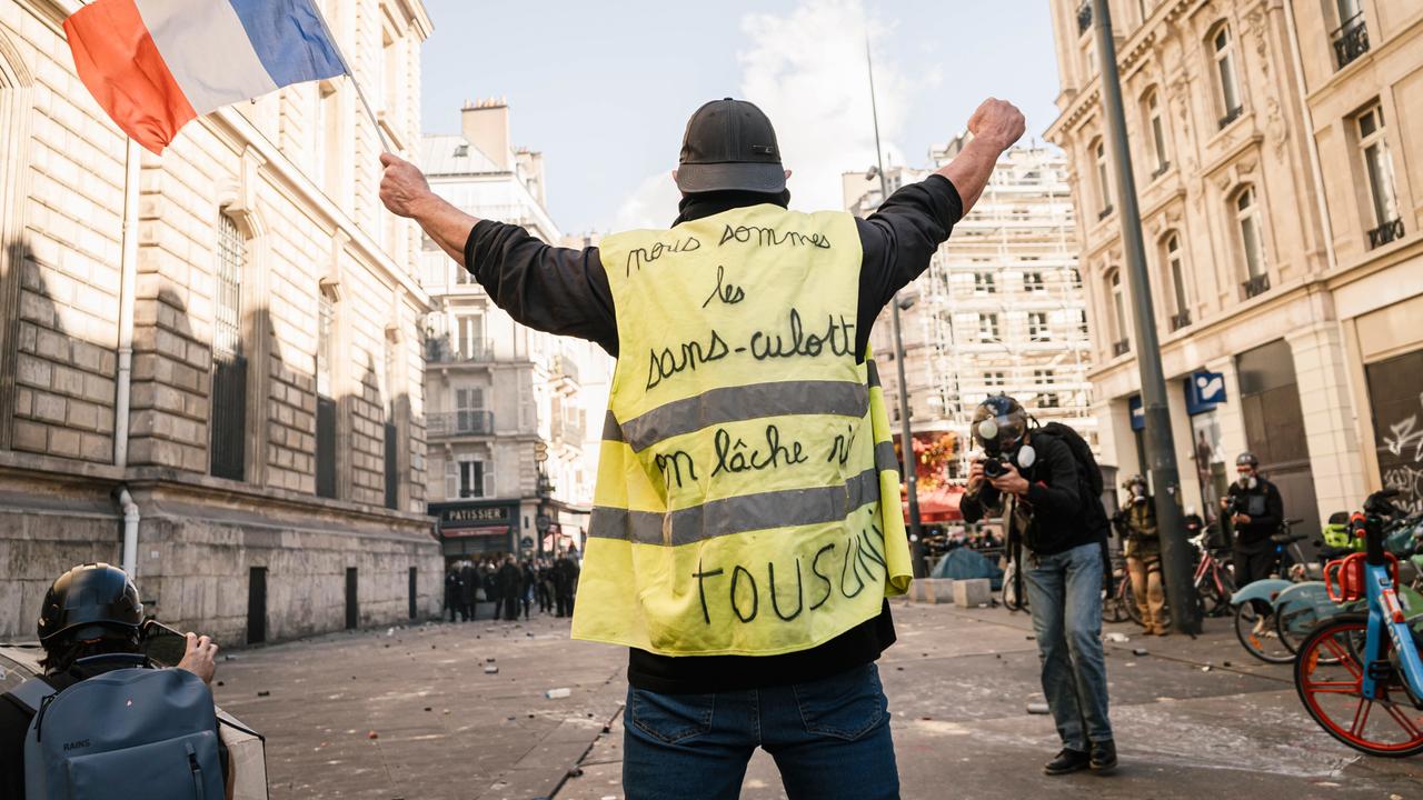 How the crisis is dividing France politically