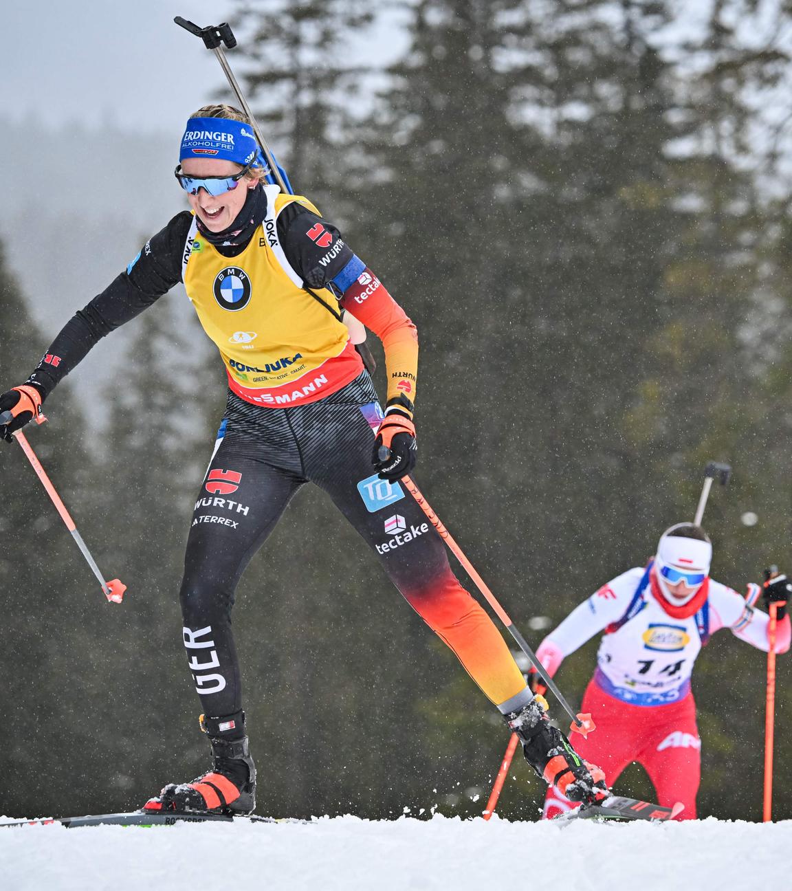 Franziska Preuss aus Deutschland nimmt am 13. März 2025 am IBU Biathlon World Cup in Pokljuka.