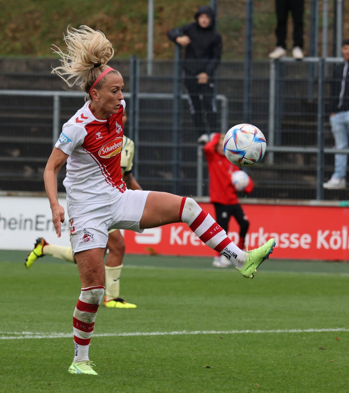 Sarai Linder (Hoffenheim), Mandy Islacker (Köln)