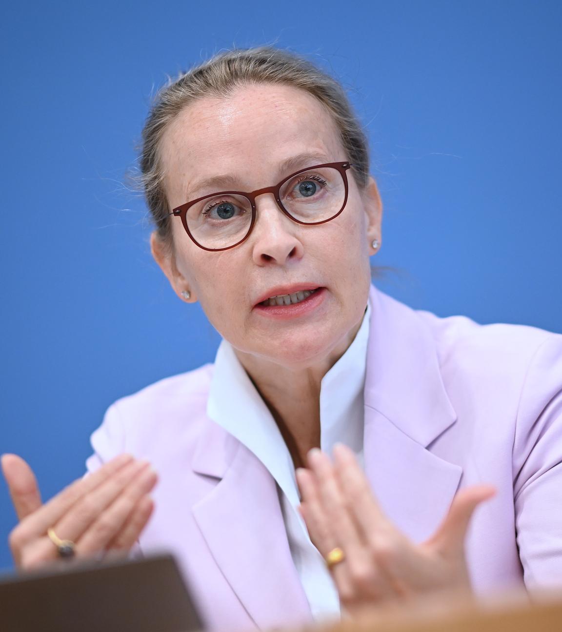 Frauke Brosius-Gersdorf, Juristin, stellt den Abschlussbericht der Kommission zur reproduktiven Selbstbestimmung und Fortpflanzungsmedizin vor. 