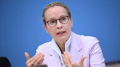 15.04.2024, Berlin: Frauke Brosius-Gersdorf, Juristin, stellt den Abschlussbericht der Kommission zur reproduktiven Selbstbestimmung und Fortpflanzungsmedizin vor.