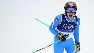 Federica Brignone jubelt im Zielbereich nach ihrem Super-G-Wettbewerb der Frauen in Cortina d'Ampezzo am 12. Februar 2026.