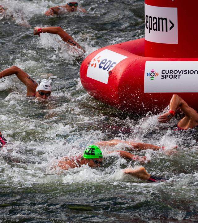 Freiwasserschwimmer in der Seine