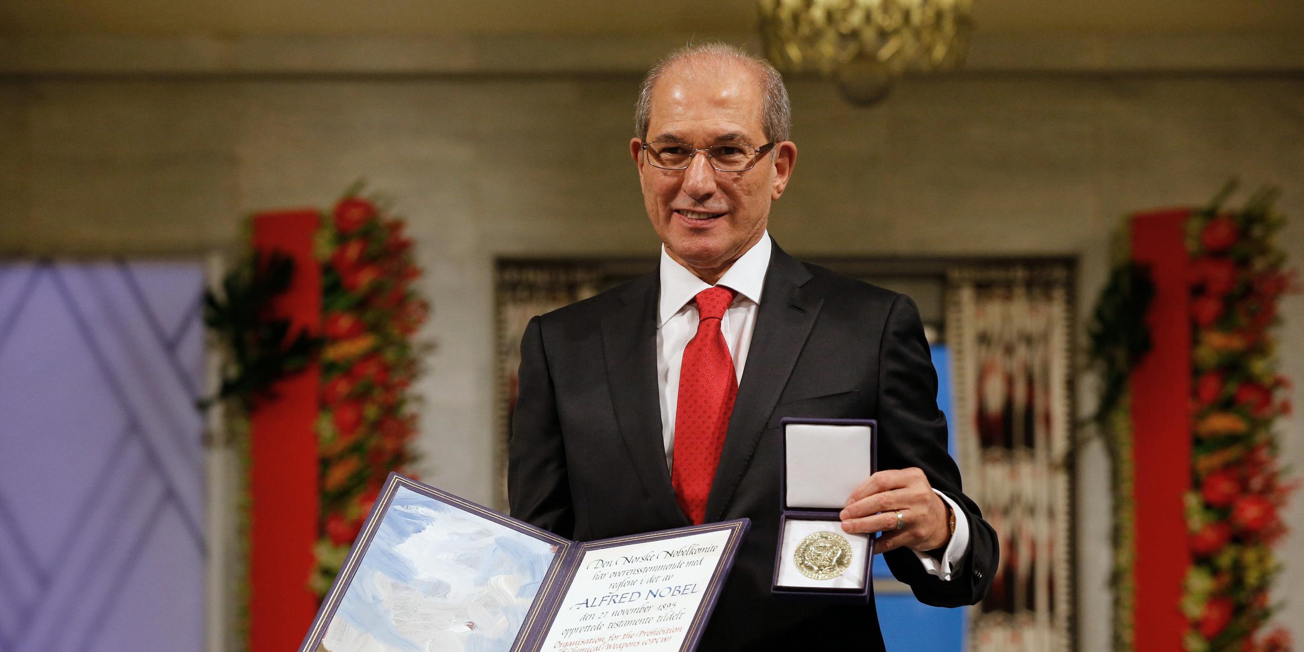 Die Organisation für das Verbot von Chemiewaffen (OPCW) wird von Ahmet Uzumcu vertreten