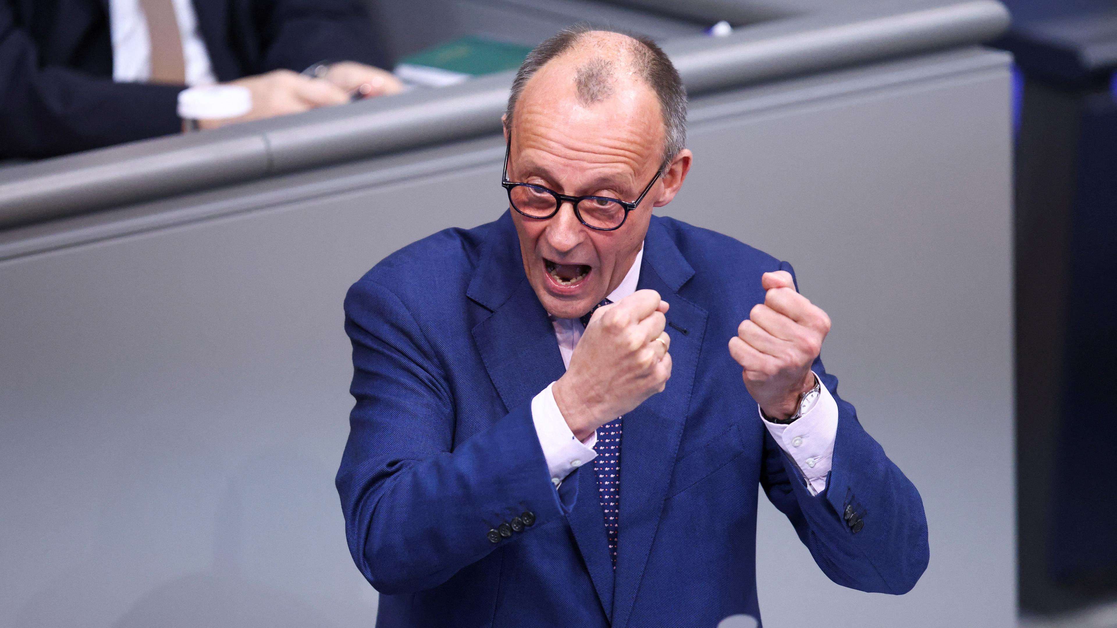 Friedrich Merz (CDU) spricht im Bundestag