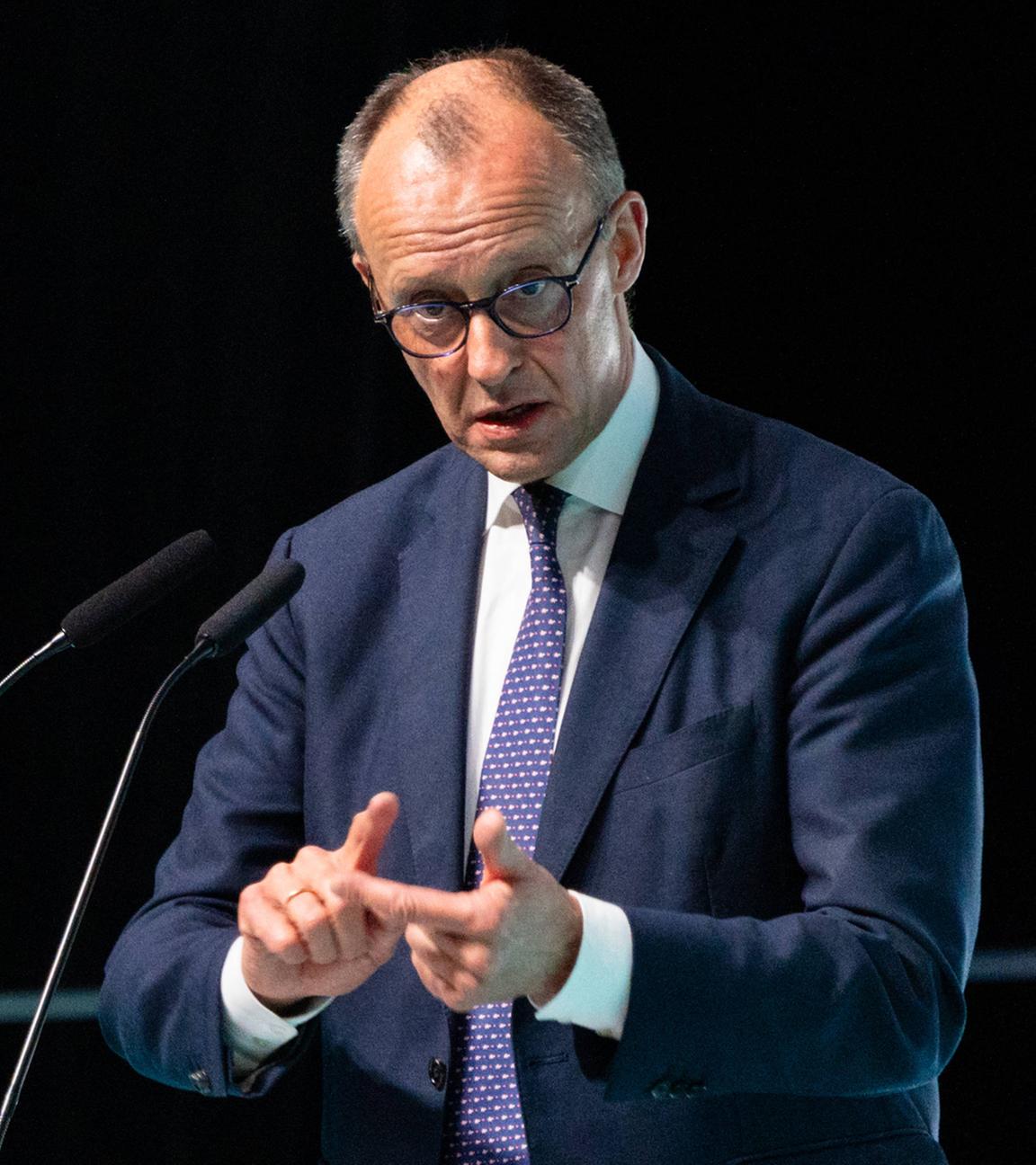 Bundeskanzler Friedrich Merz während einer Rede bei dem Wahlkampfabschlusses der CDU in Ravensburg, Baden-Württemberg, am 06.03.2026.