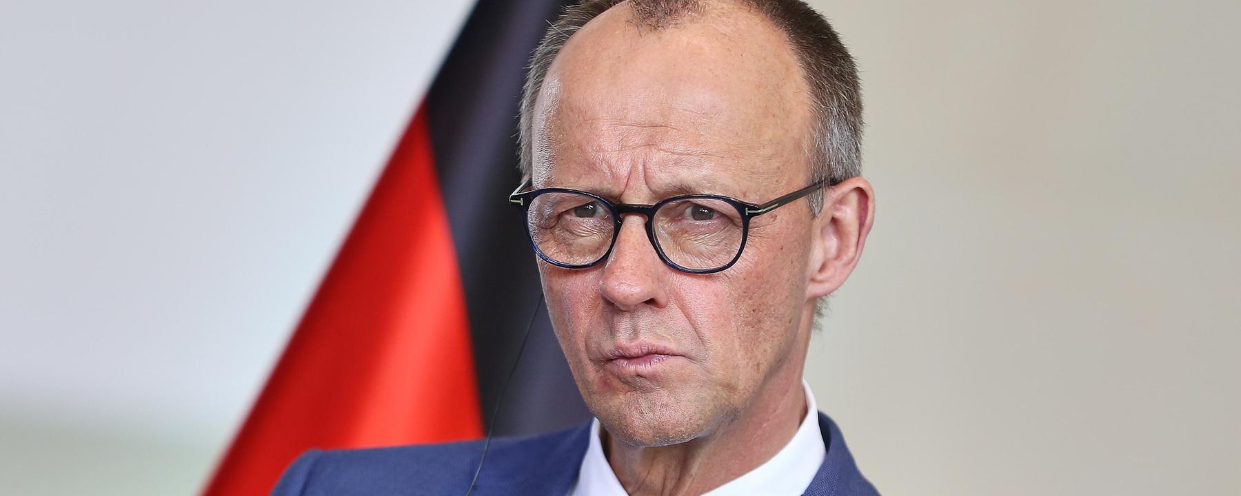 Bundeskanzler Friedrich Merz empfängt den tschechischen Ministerpräsidenten Andrej Babis in Berlin.