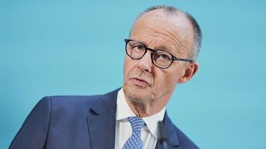 Merz will mehr erklären - und vorerst keine Ministerwechsel