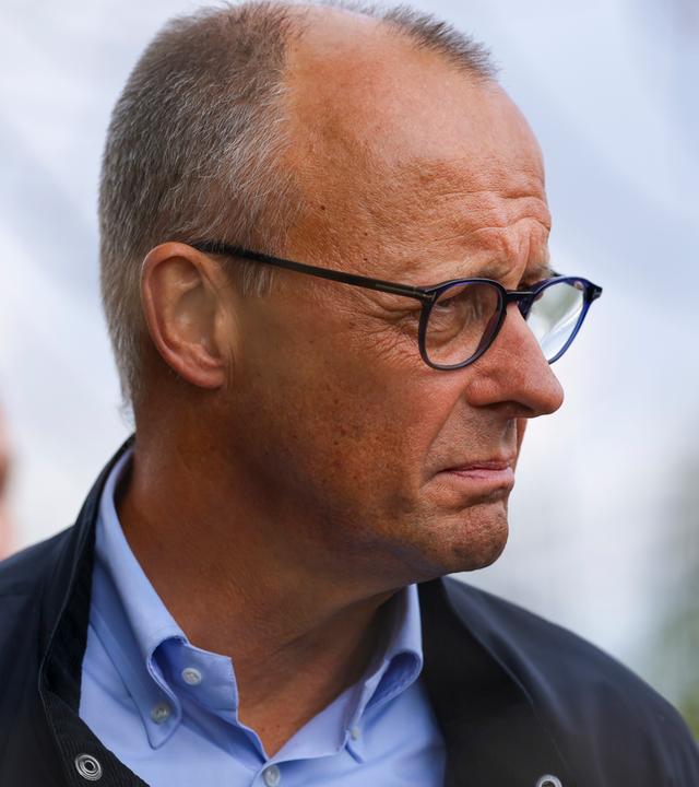 Friedrich Merz besucht Huertgenwald nach den Waldbränden