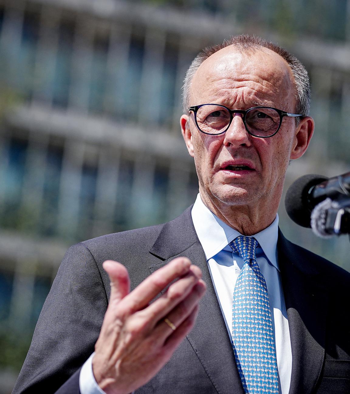 Bundeskanzler Friedrich Merz (CDU) gibt ein Pressestatement in Bangalore (Indien), aufgenommen am 13.01.2026