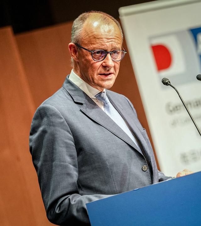 Bundeskanzler Friedrich Merz (CDU) spricht beim German-Japanese Business Summit, auf Einladung der Deutsch-Japanischen Außen- und Handelskammer, aufgenommen am 2128.10.2026  in Tokyo (Japan)