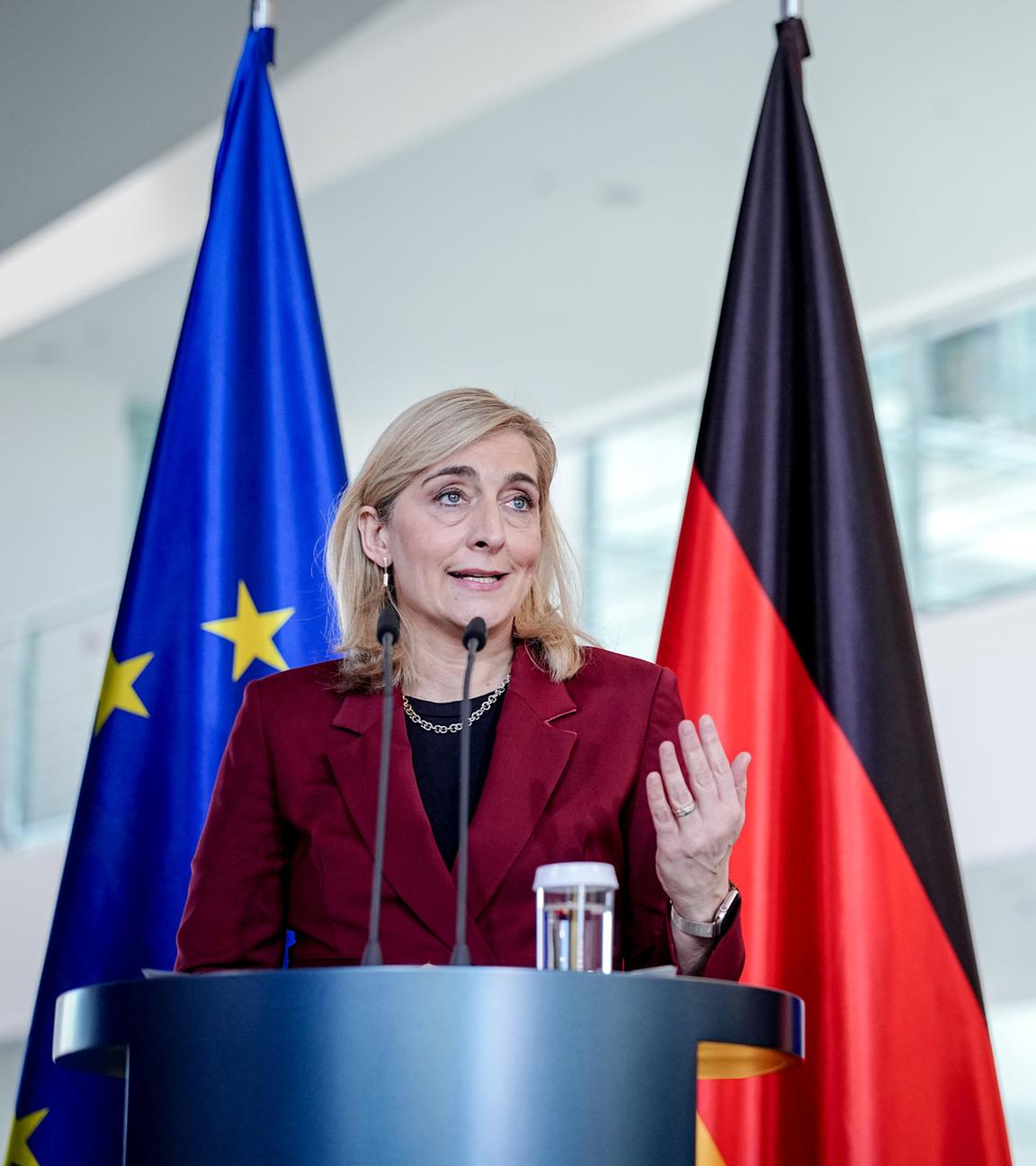 Friedrich Merz und Nina Warken 