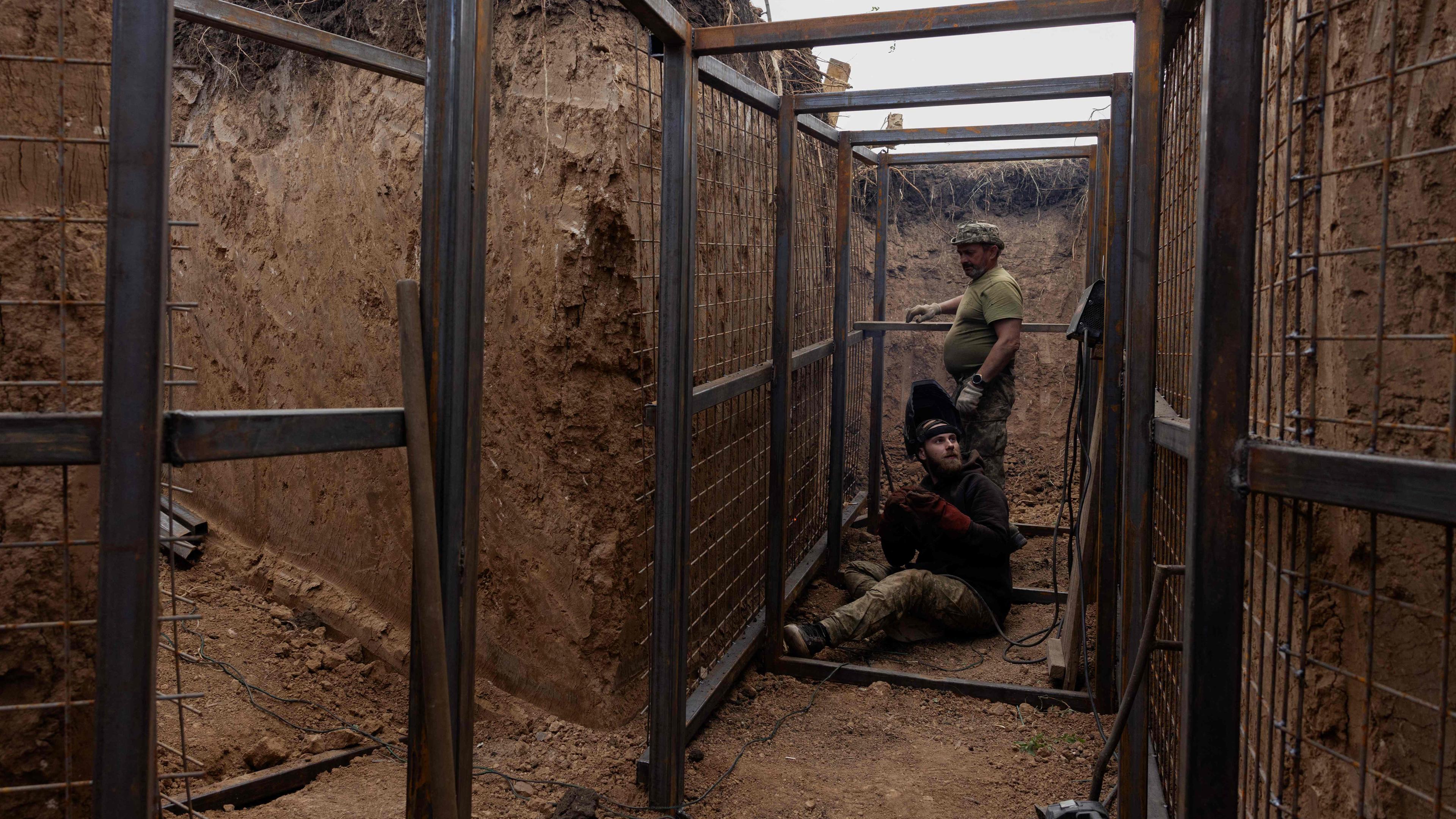 Ukrainische Soldaten an der Frontlinie im Osten des Landes
