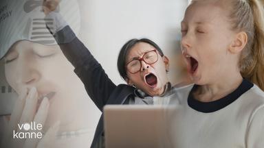 Kinder, die gähnen.