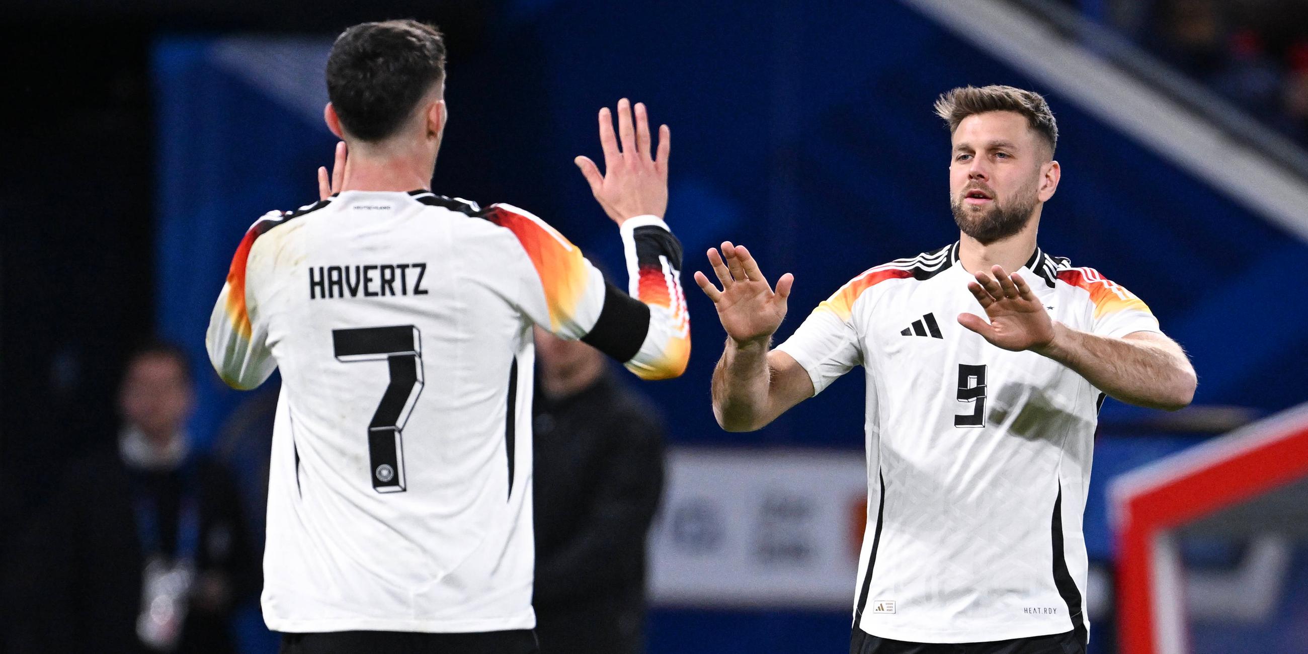 Niklas Füllkrug und Kai Havertz beim Testspiel gegen Frankreich am 23.03.2023.