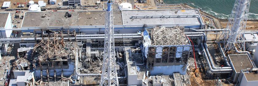 Das zerstörte Kernkraftwerk Fukushima von oben.