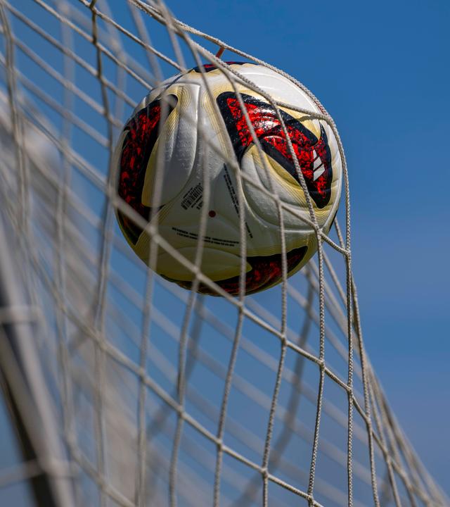 Der offizielle Spielballfür die Bundesliga 2026/2027.