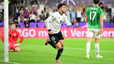 Fußball: Deutschland gegen Nordirland.