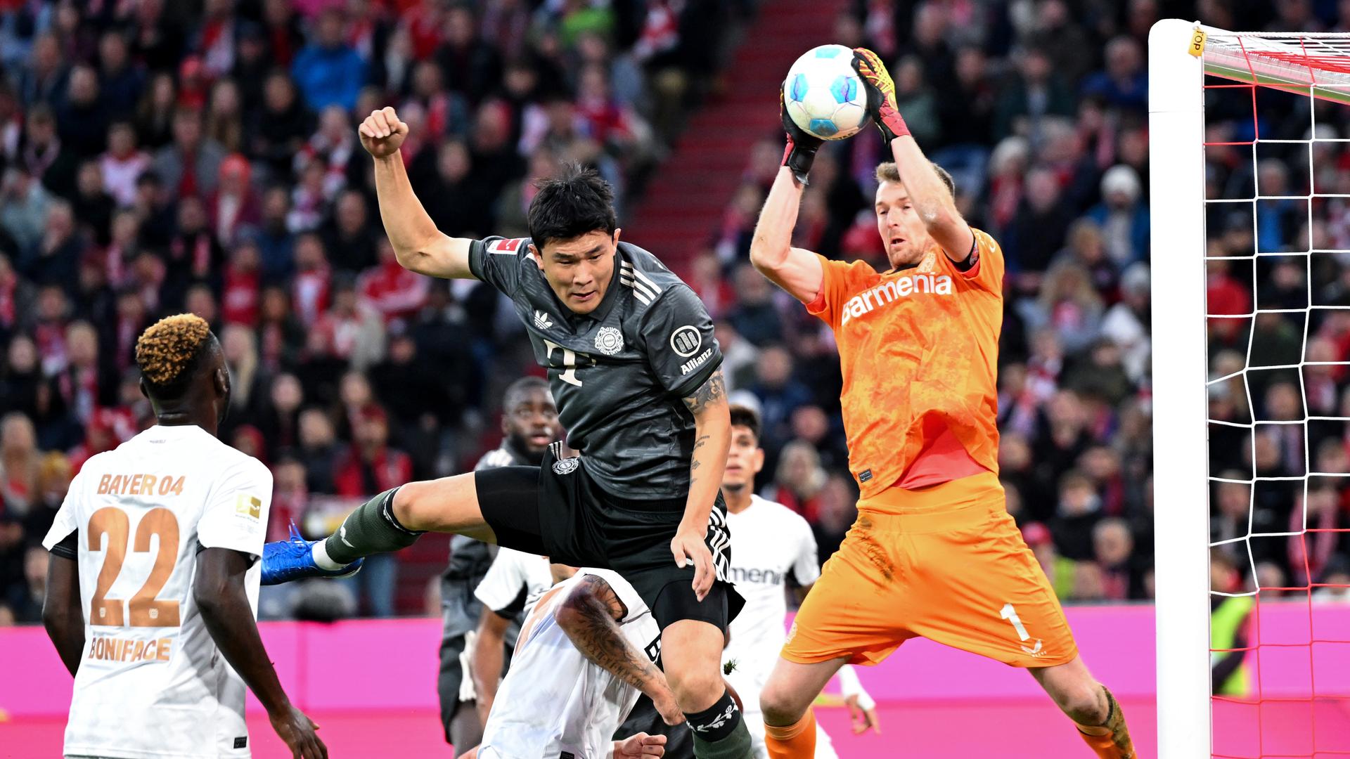 Fußball: FC Bayern München gegen Bayer Leverkusen.