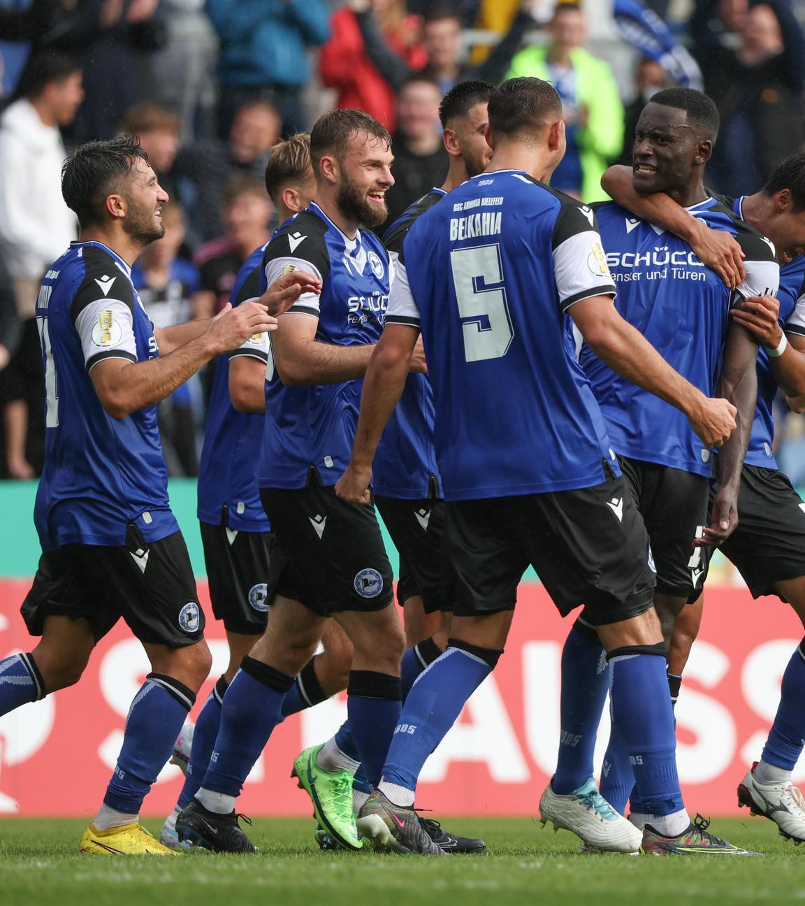 Fußball: DFB-Pokalspiel Bielefeld - Bochum.