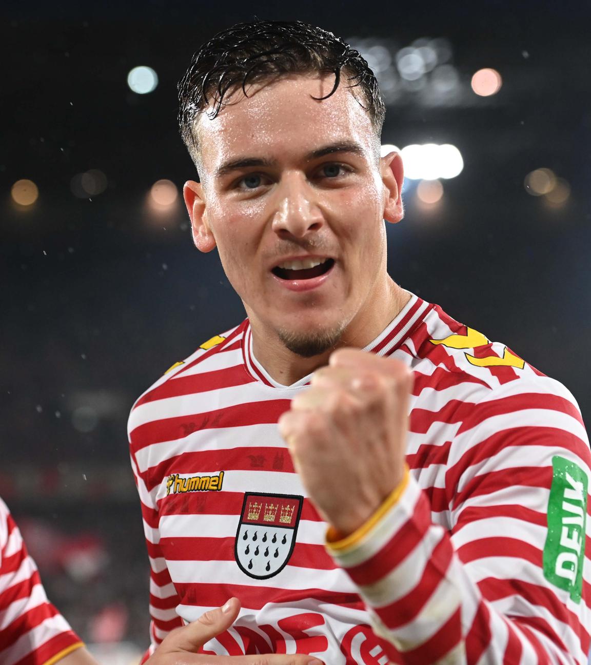 Fußball, Bundesliga, 1. FC Köln - Hamburger SV: Said el Mala jubelt nach seinem Tor zum 3-1, mit Jakub Kaminki