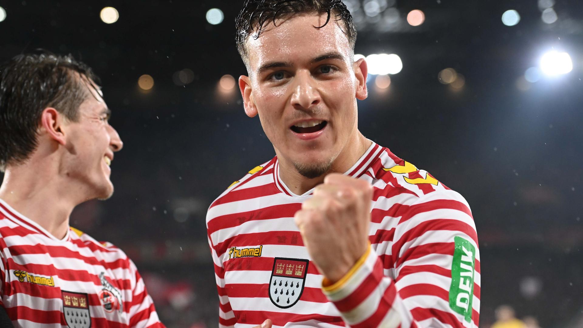 Fußball, Bundesliga, 1. FC Köln - Hamburger SV: Said el Mala jubelt nach seinem Tor zum 3-1, mit Jakub Kaminki