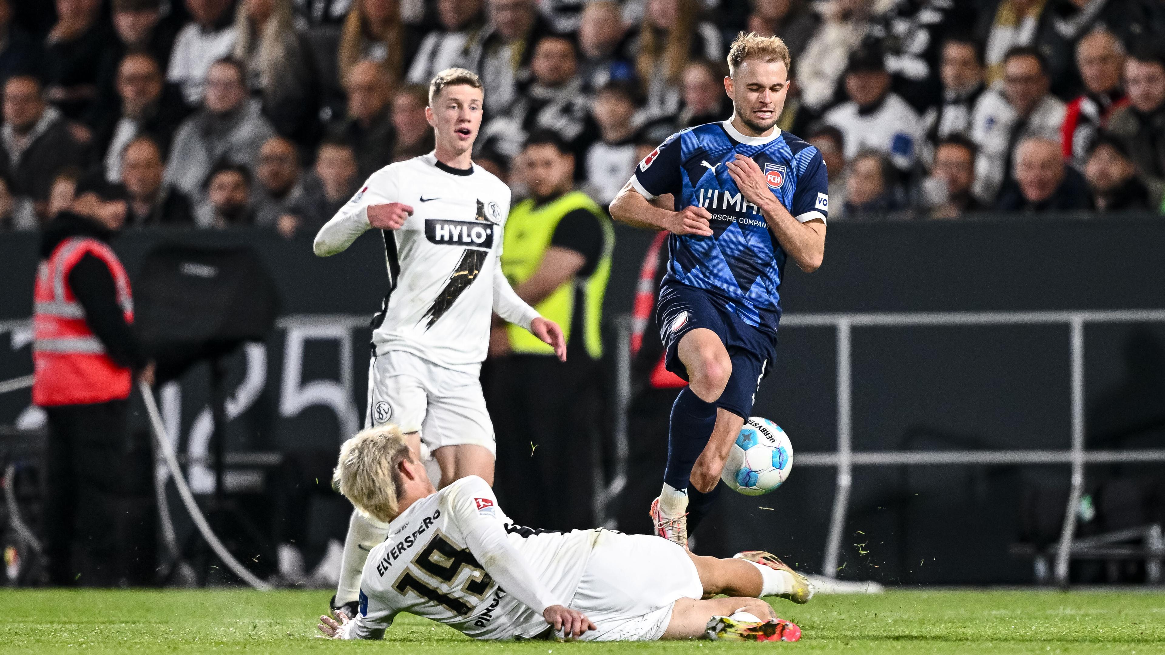 Fußball: Relegation Elversberg - Heidenheim.