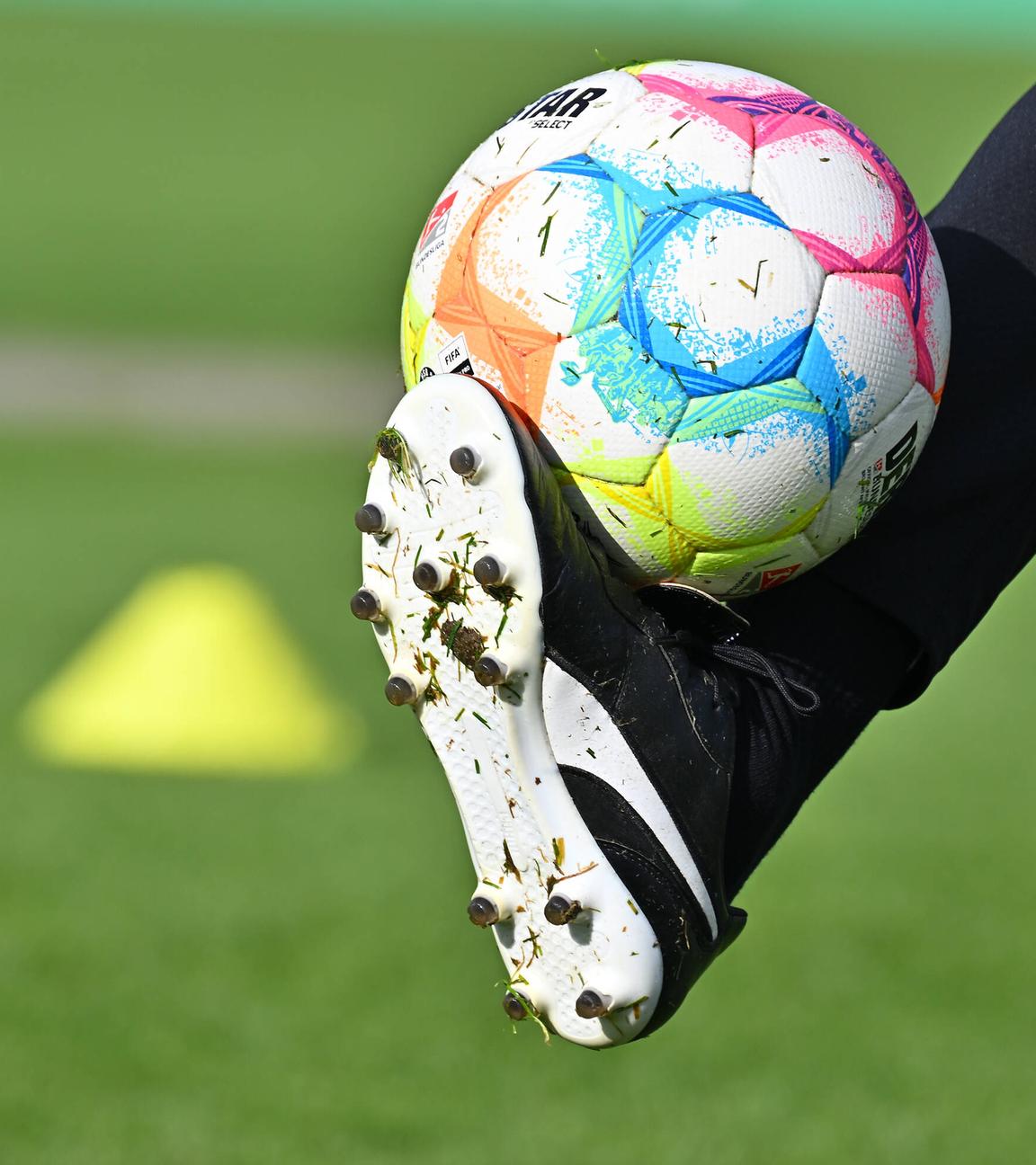 Offizieller Spielball der Bundesligasaison 2022/2023