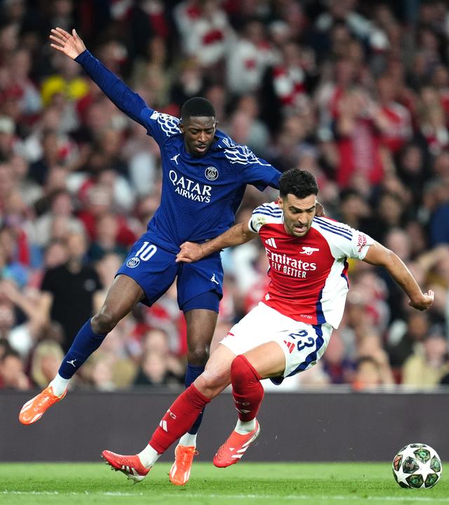 Fußball: FC Arsenal gegen Paris Saint-Germain.